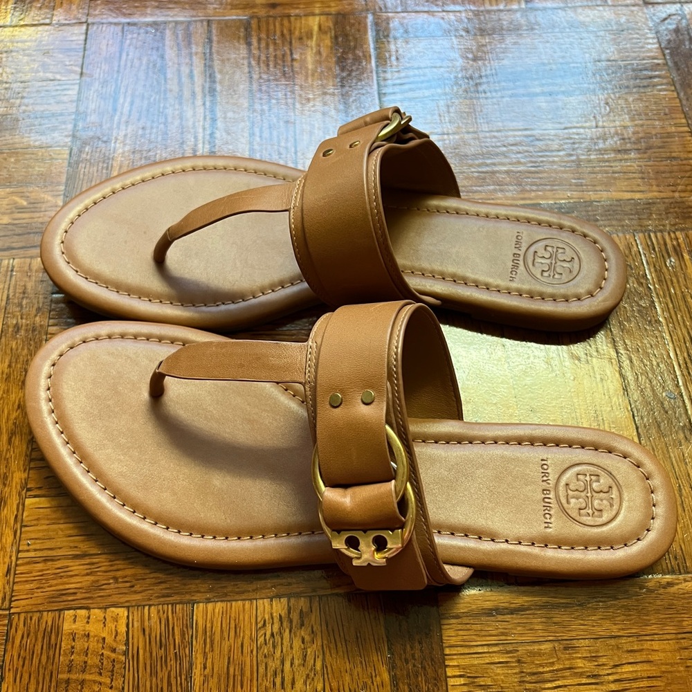 Tory Burch Sandals Excellent Condition sz 9 brown Flip Flop